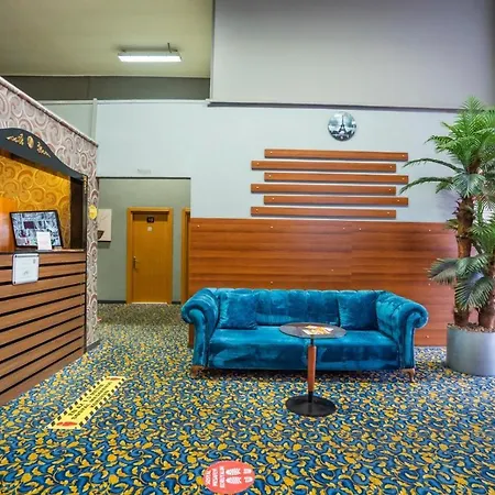Hotel 216 Hill 2*