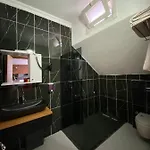 216 Hill Hotel 2*
