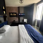 Hotel 216 Hill 2*