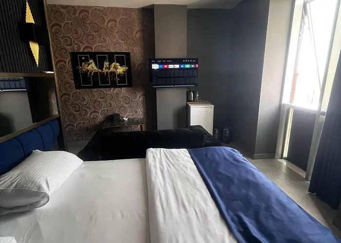 מלון 216 Hill 2*