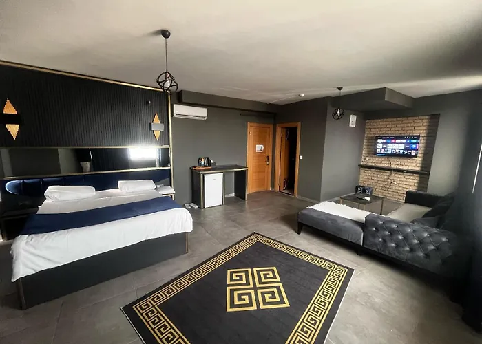 מלון 216 Hill 2*